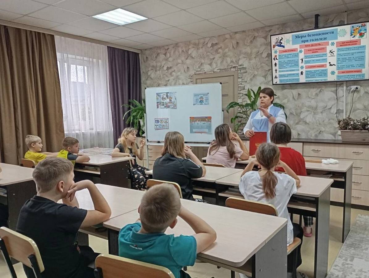 Воспитанники посетили занятие Зимние травмы